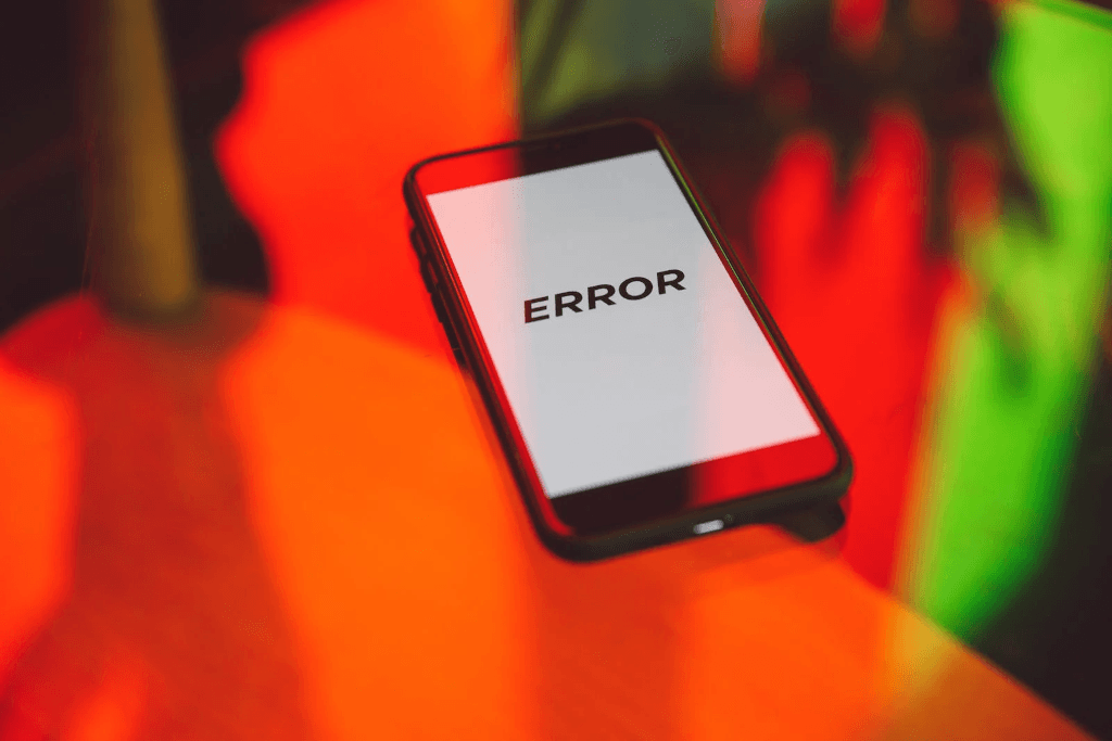 Mobile phone displaying an error